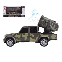 شاحنة عسكرية تعمل بالتحكم عن بعد مع انفجار الفقاعات