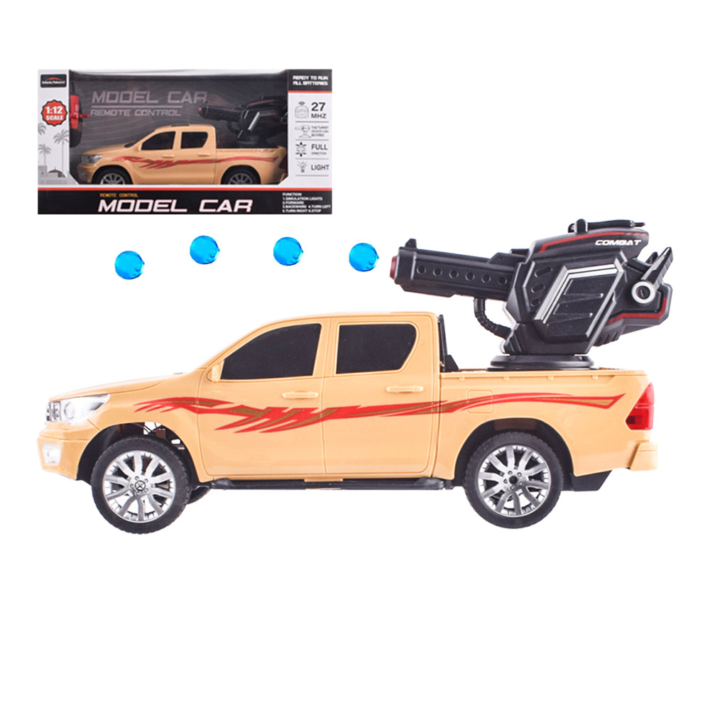 شاحنة صغيرة مع صواريخ يتم التحكم فيها عن بعد